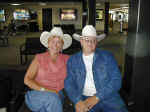 rob&lisa-airport.jpg (40875 bytes)